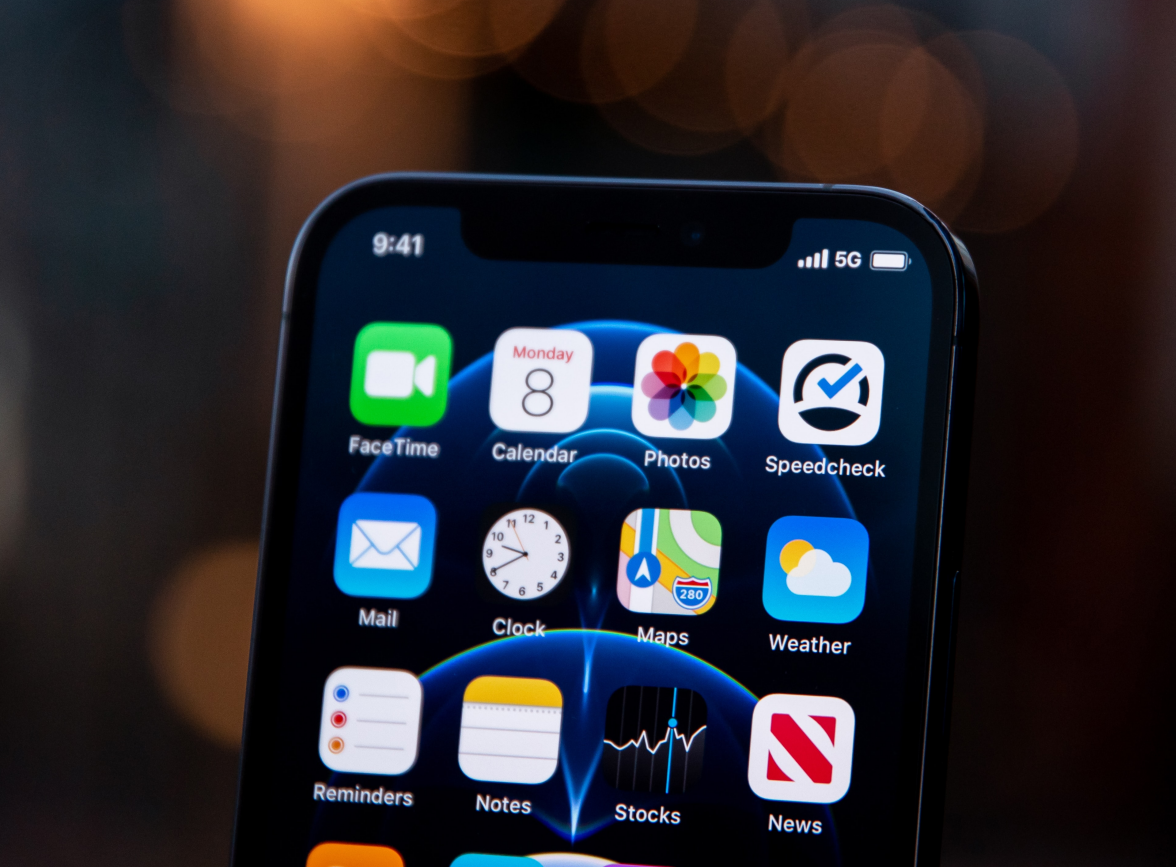 绿园苹果手机维修分享为什么 iPhone 12 在冬季会自动关机 