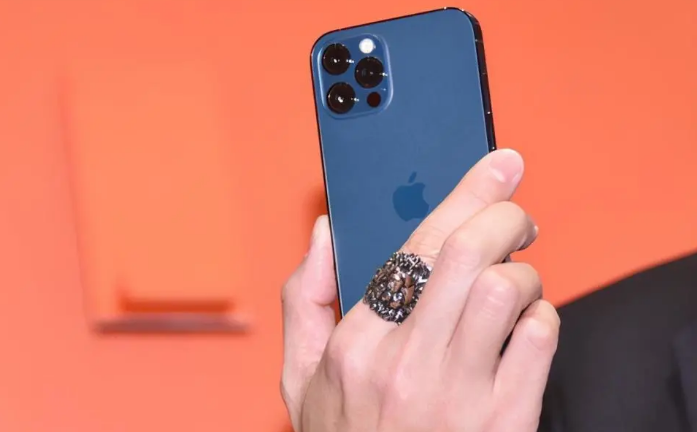 绿园苹果手机维修分享iPhone12系列重启方法教程 